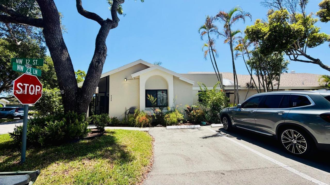 2320 NW 12th St, Delray Beach, Florida 33445, USA