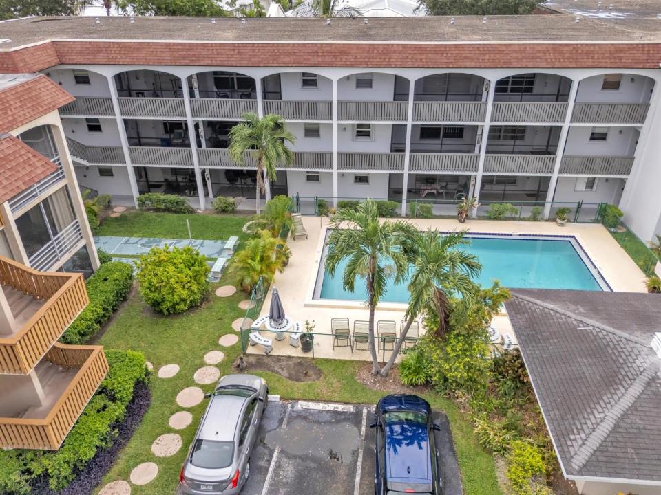 651 PINE Drive 204, Pompano Beach, Flórida 33060, Estados Unidos