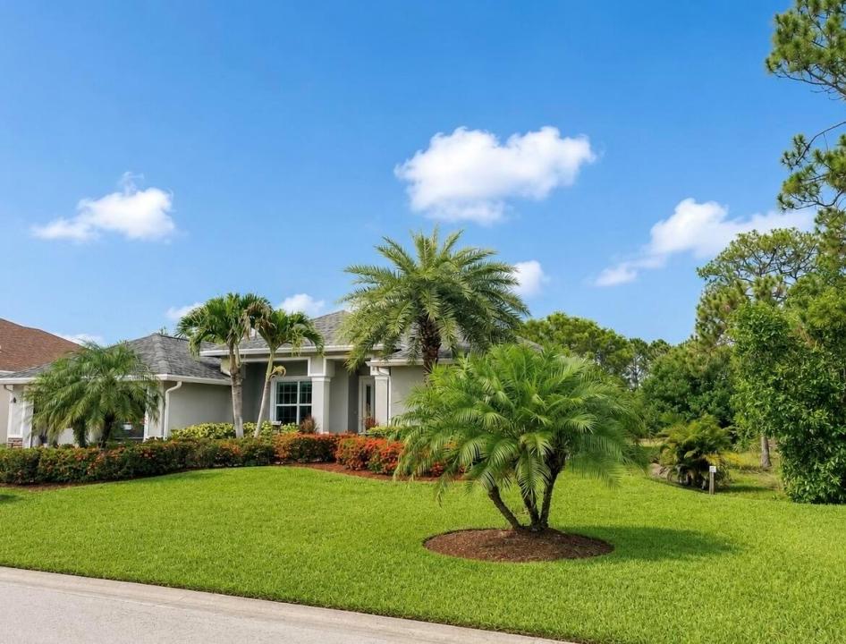 367 SW Vista Lake Drive, Port St. Lucie, Florida 34953, USA