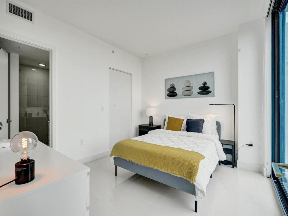 121 NE 34TH Street 1210, Miami, Floride 33137, États-Unis