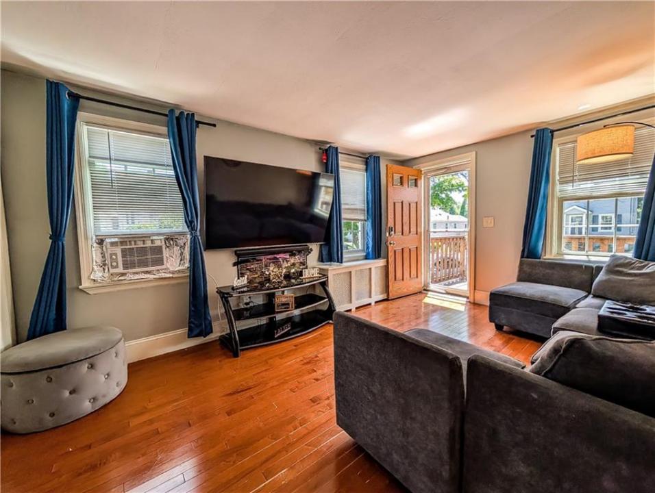 115 Davis Avenue, Cranston, رود ايلاند 02910, الولايات المتحدة