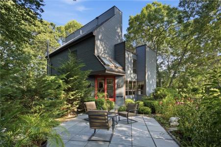 19 Littlebrook Road, Westerly, Rhode Island 02891, USA