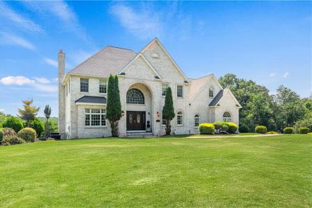 385 Scott Road, Cumberland, Rhode Island 02864