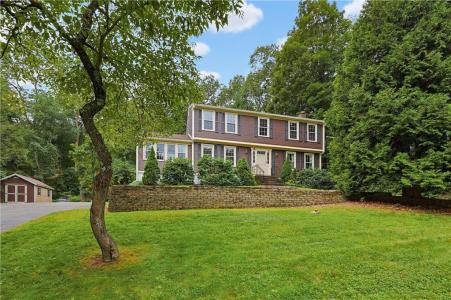 575 Nate Whipple Highway, Cumberland, Rhode Island 02864, USA