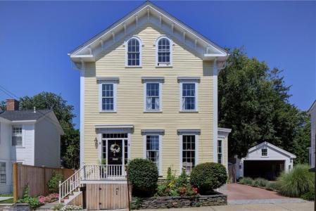 16 Sherman Street, Newport, Rhode Island 02840, USA