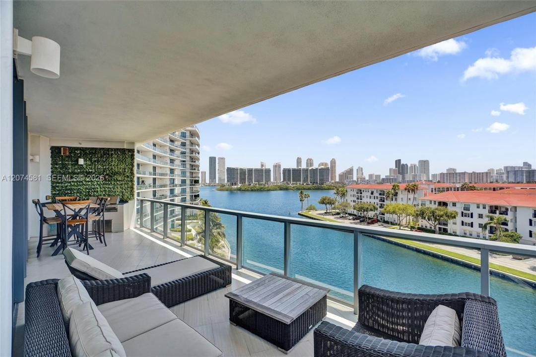 3250 NE 188th St 501, Aventura, Floride 33180, États-Unis