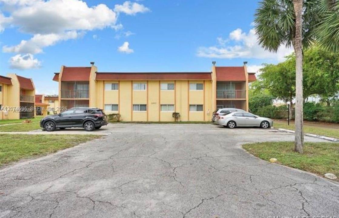 2960 NW 55th Ave 2D, Lauderhill, Floride 33313, États-Unis