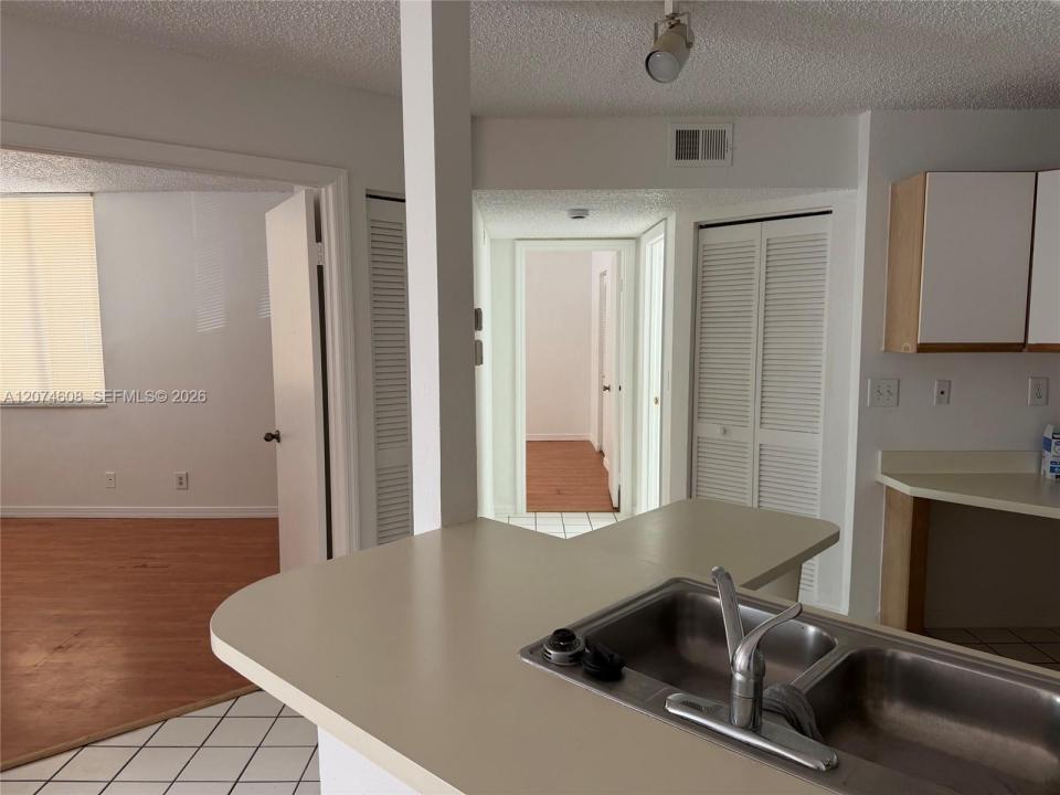 4015 W Mcnab Rd D209, Pompano Beach, Florida 33069, Stati Uniti