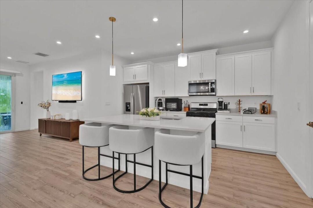 12736 SW ELEANOR Drive, Port St. Lucie, Florida 34987, USA