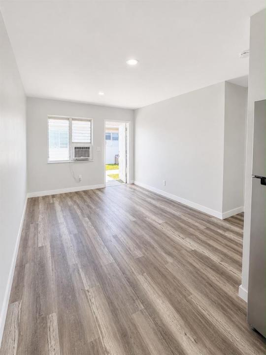 525 NW 5TH Street 1, Hallandale Beach, Floride 33009, États-Unis