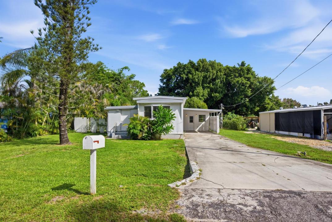 1823 SW College Street, Stuart, Floride 34997, États-Unis
