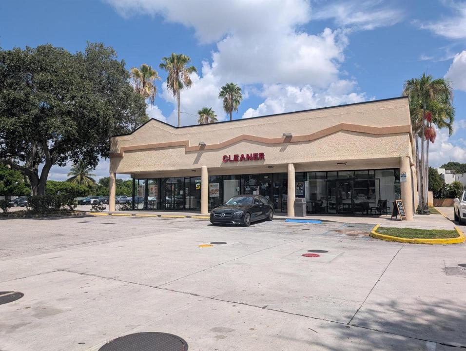 000 NW confidential Street, Fort Lauderdale, Florida 33309, USA