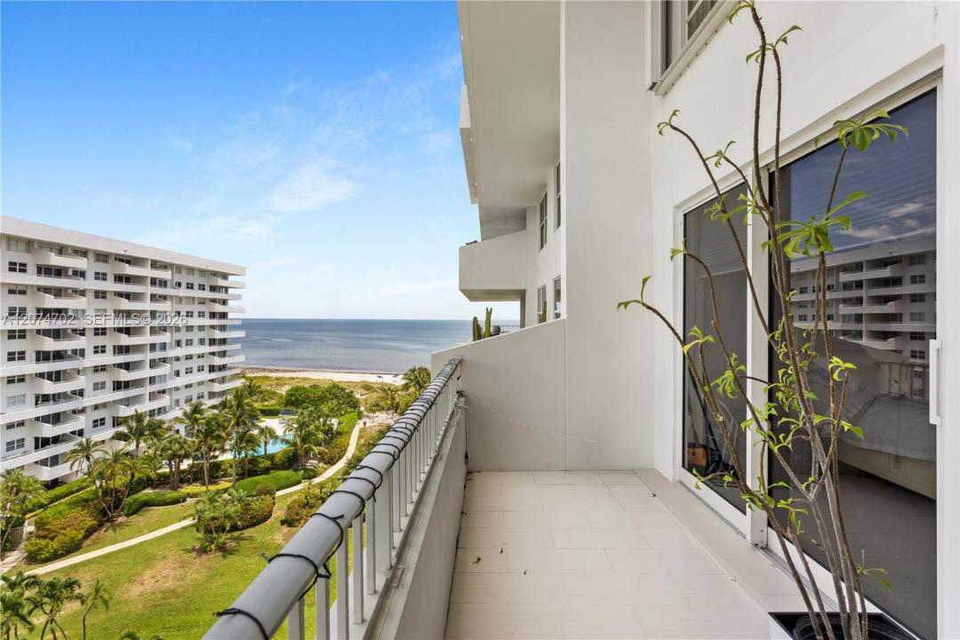 199 Ocean Lane Dr 902, Key Biscayne, Florida 33149, Stati Uniti