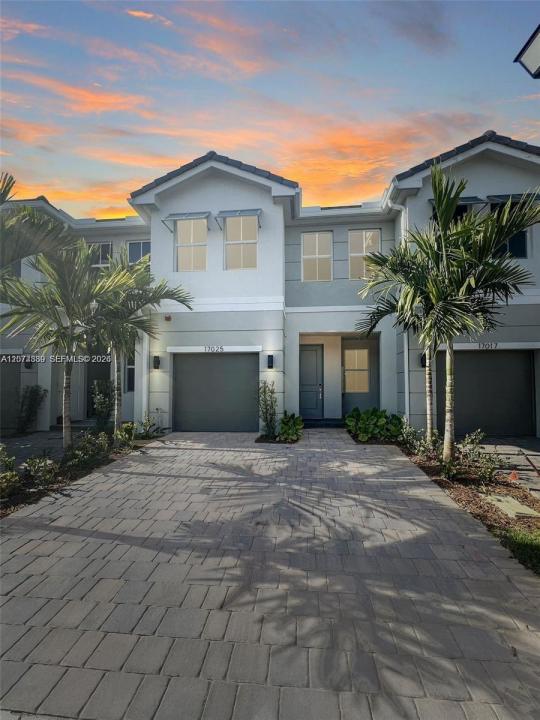 17025 SW 1st Street, Pembroke Pines, Florida 33027, USA