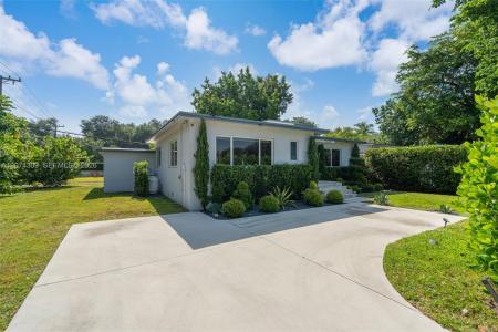 8911 N Miami Ave, El Portal, Florida 33150, USA