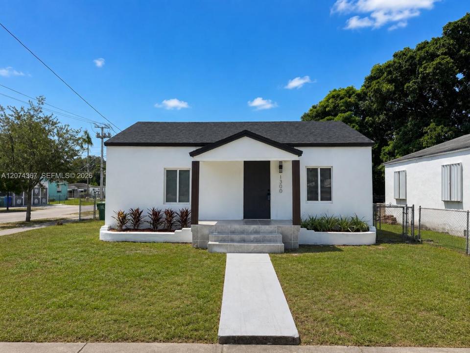 1300 NW 42nd St, Miami, Floride 33142, États-Unis