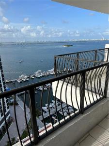 555 NE 15th St 24E, Miami, Florida 33132, USA