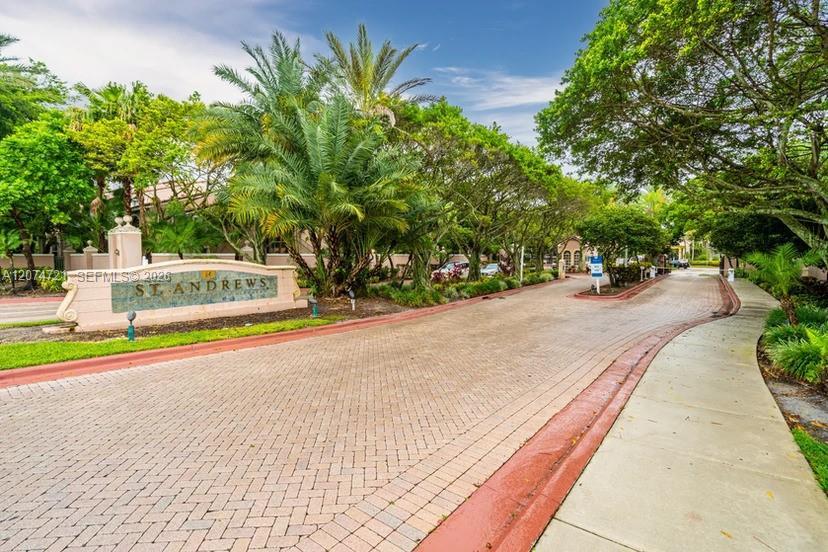 12166 Saint Andrews Pl 104, Miramar, Florida 33025, USA