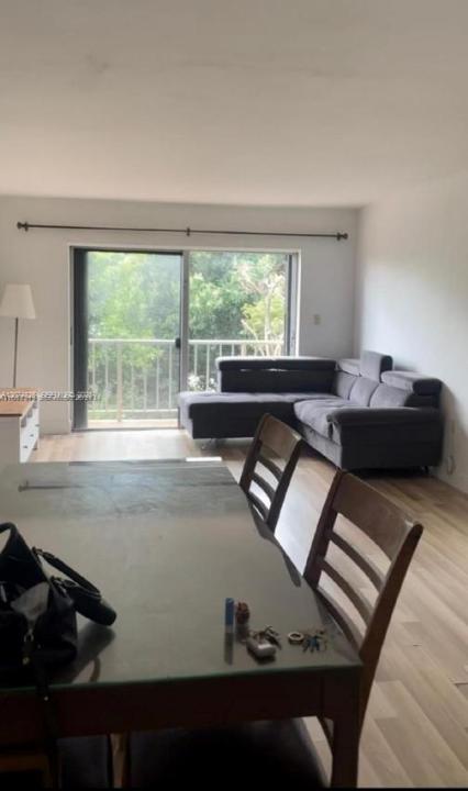 1855 SW 1st St 301, Miami, Floride 33135, États-Unis