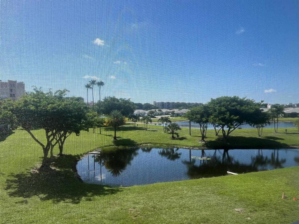7006 Huntington Lane #302, Delray Beach, Florida 33446, USA