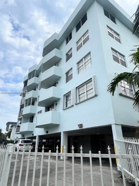 1990 Marseille Dr 206, Miami Beach, Floride 33141, États-Unis