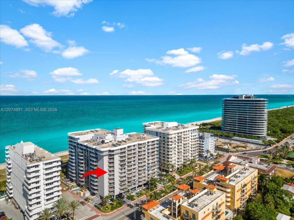 8877 Collins Ave 704, Surfside, Floryda 33154, USA