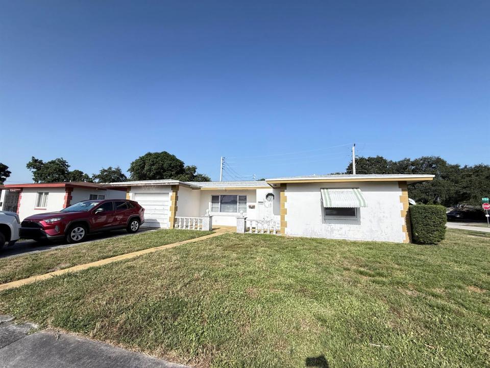 7201 MCKINLEY Street, Hollywood, Florida 33024, USA