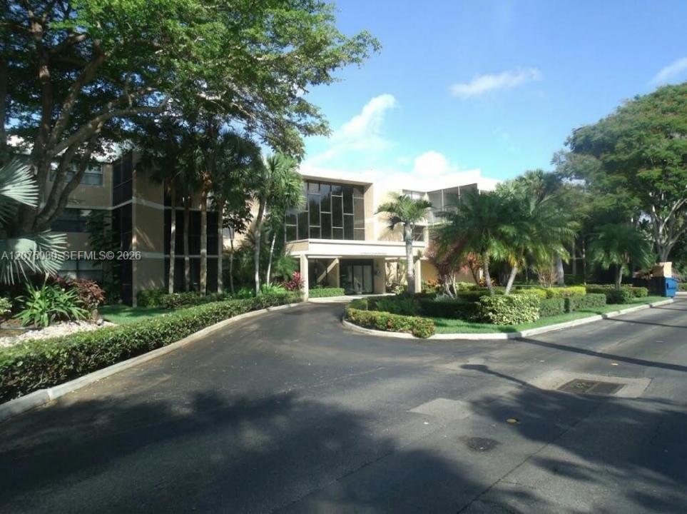 16500 Golf Club Rd 104, Weston, Florida 33326, Stati Uniti