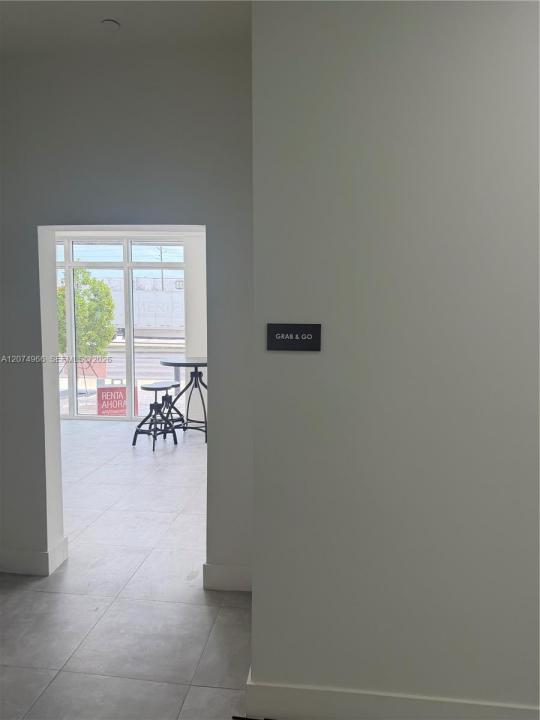 1033 E 25th St 1, Hialeah, Flórida 33013, Estados Unidos