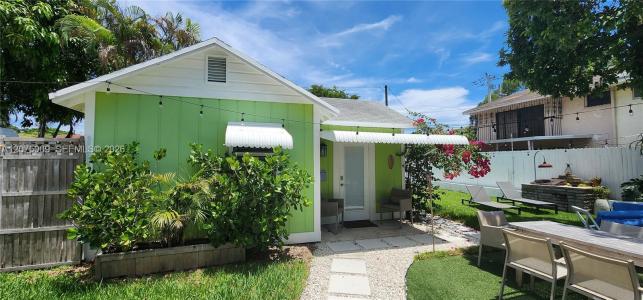 2883 SW 32nd Ct -, Miami, Florida 33133, USA