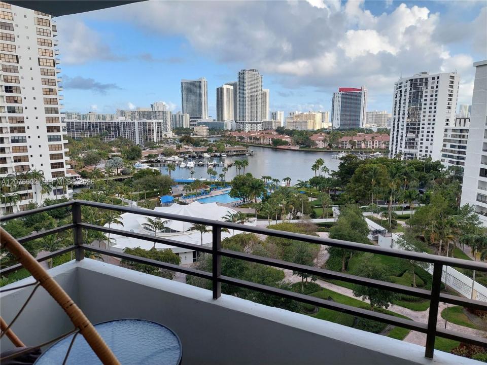 600 S Three Islands Blvd 1018, Hallandale Beach, Floride 33009, États-Unis