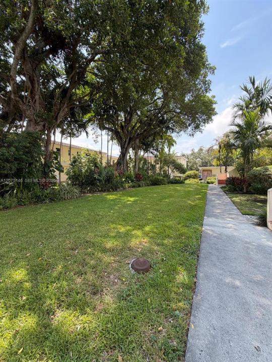 736 NE 92nd St 2K, Miami Shores, Floryda 33138, USA