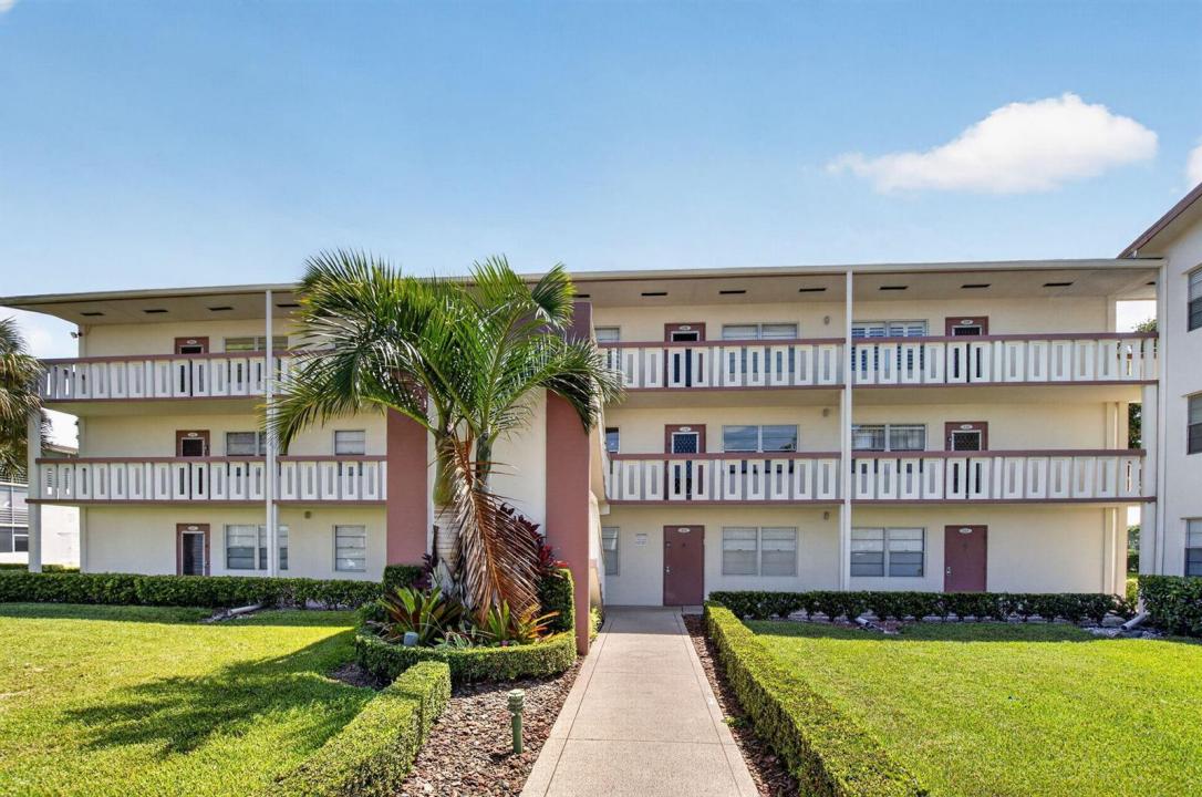 236 Preston Way f, Boca Raton, Florida 33434, USA