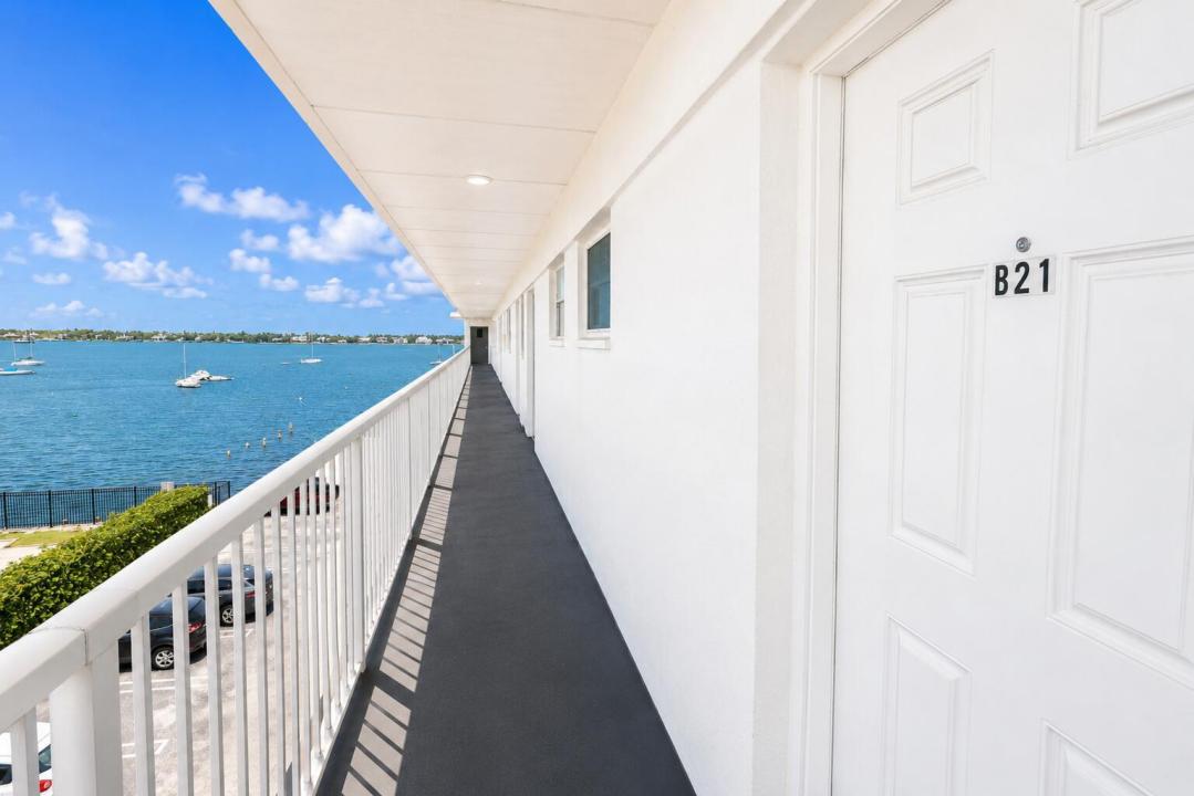 4500 N FLAGLER Drive B21, West Palm Beach, Flórida 33407, Estados Unidos