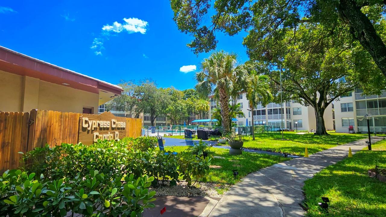 2650 NW 49th Avenue 318, Lauderdale Lakes, Floride 33313, États-Unis