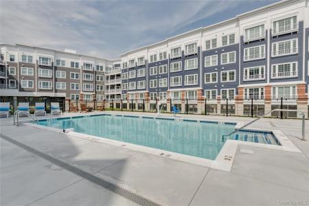 75 Hoffman Avenue E, Babylon, Nueva York 11757, Estados Unidos