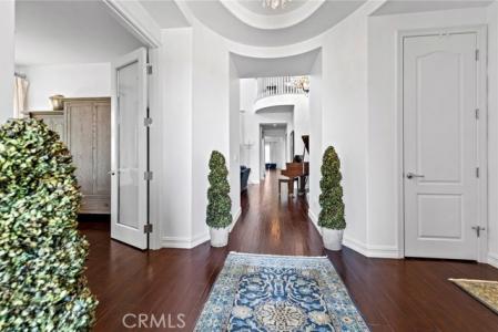 Wrightwood Court, Riverside, California 92506, HOA KỲ