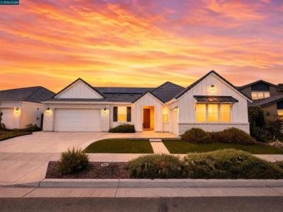 Brewer St, Tracy, California 95377