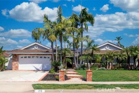 Louise Dr, Placentia, קליפורניה 92870, ארצות הברית של אמריקה 