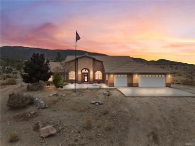 Pineview Road, Pinon Hills, Californie 92372, États-Unis