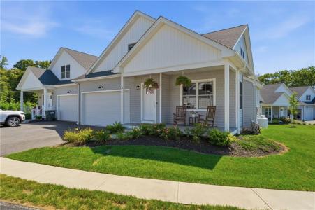 4 Blue Heron Drive, Westerly, Rhode Island 02891, USA