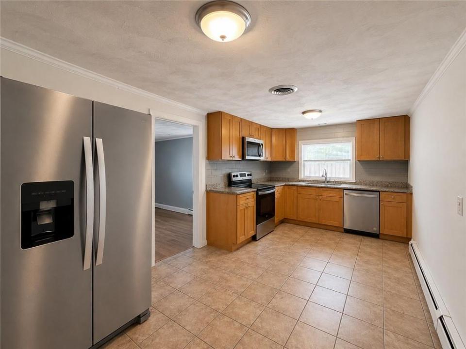 31 Foster Street, Pawtucket, Rhode Island 02861, USA
