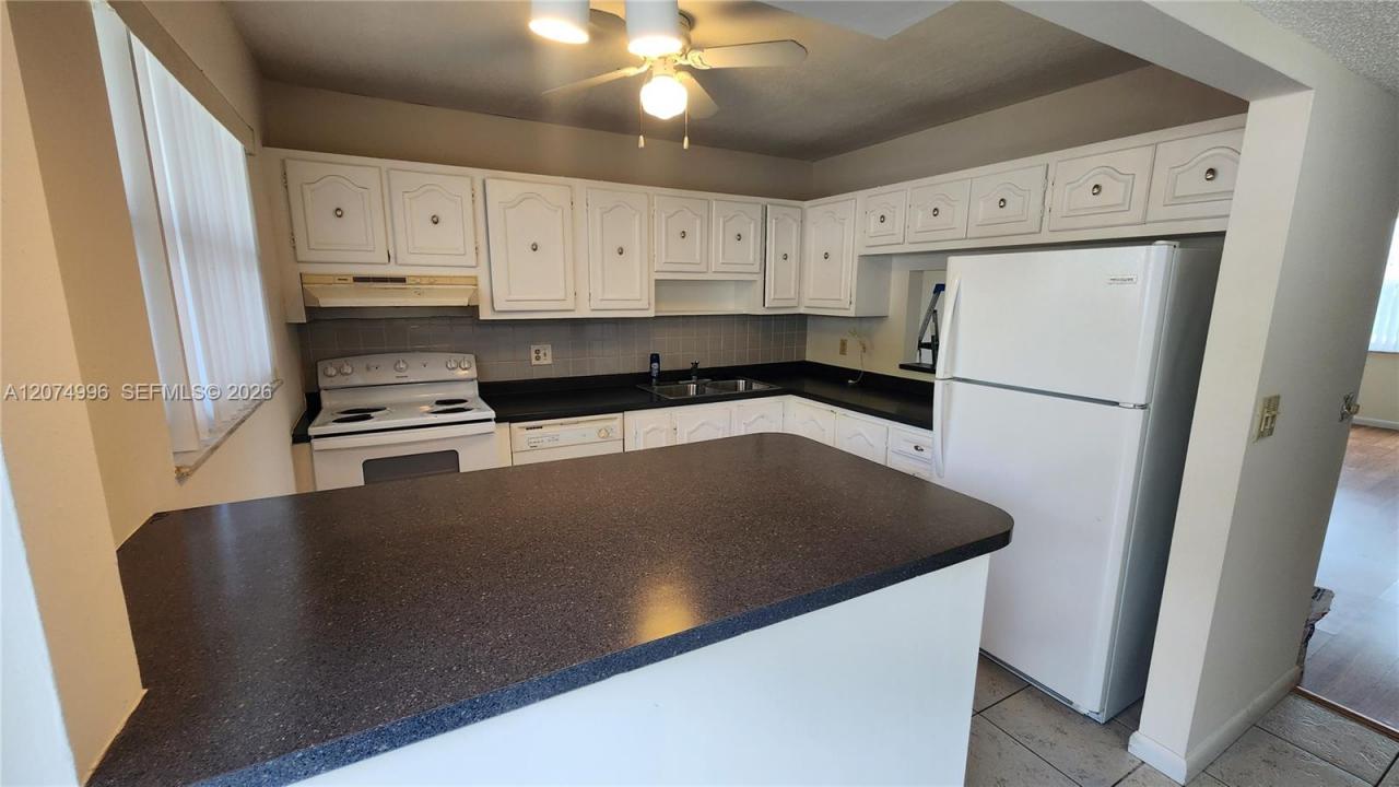 6550 Royal Palm Blvd 112A, Margate, Floride 33063, États-Unis