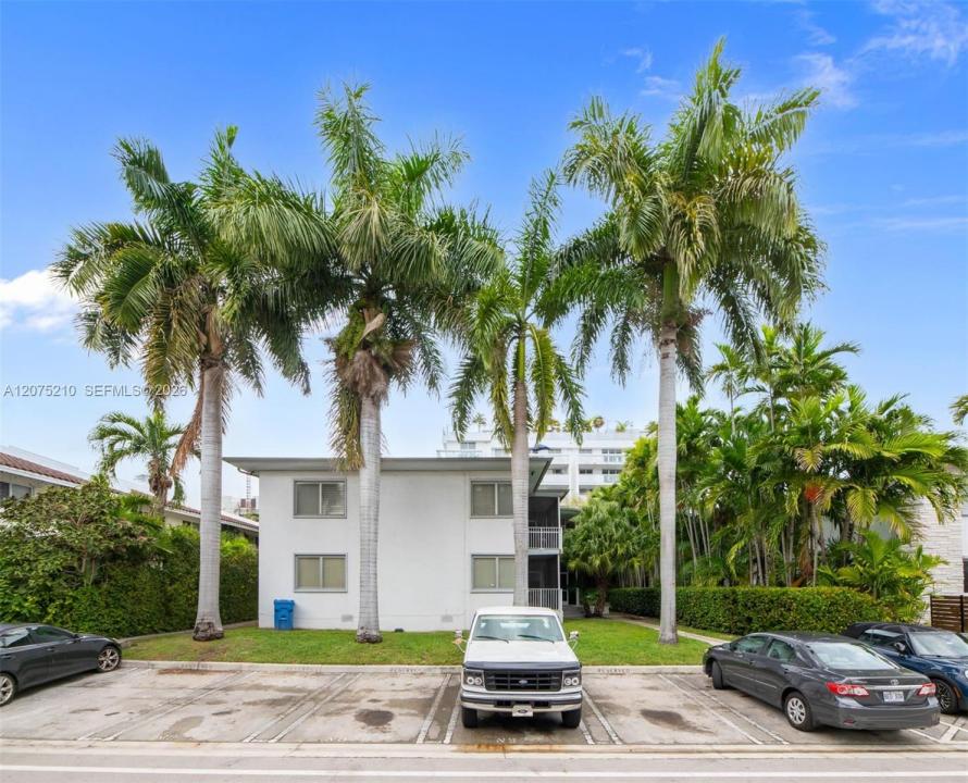 1125 99th St 12, Bay Harbor Islands, Florida 33154, Stati Uniti