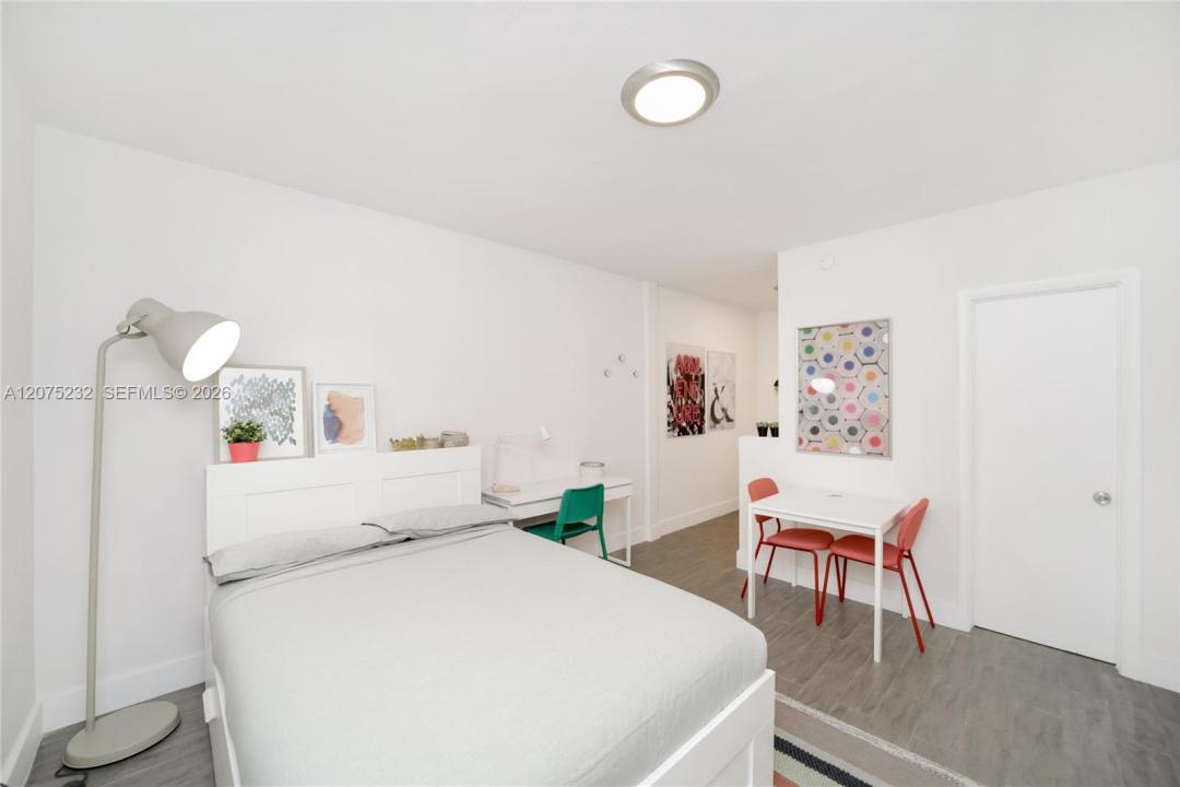 770 NE 123rd St 20, North Miami, Florida 33161, USA