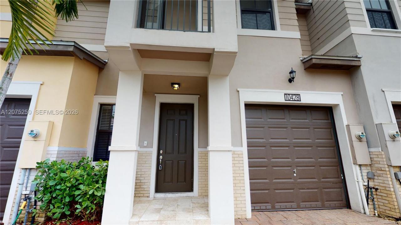 10428 NW 61st St, Doral, Florida 33178, USA