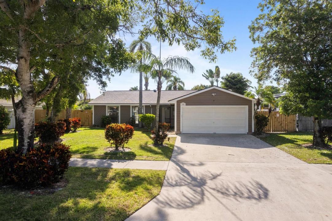 108 Cambridge Lane, Royal Palm Beach, Flórida 33411, Estados Unidos