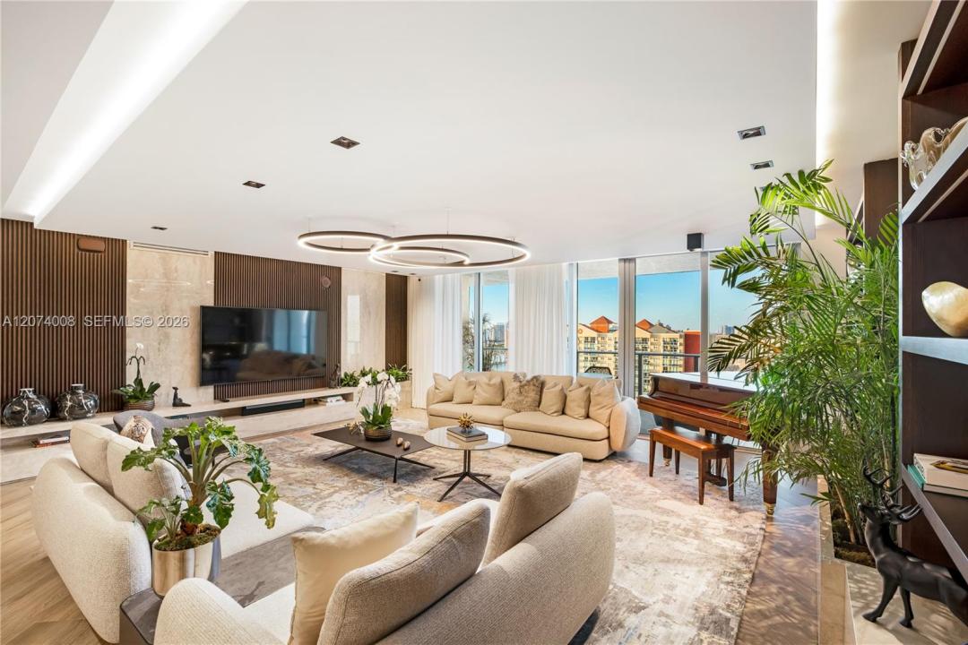 330 Sunny Isles Blvd 5-2403, Sunny Isles Beach, Florida 33160, USA