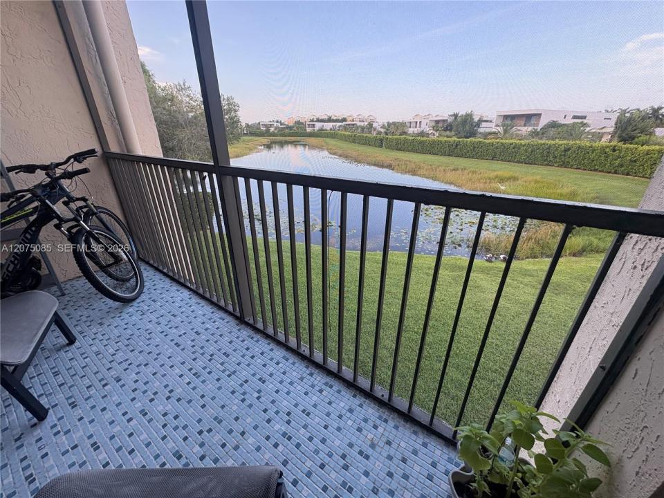 16471 Blatt Blvd 203, Weston, Florida 33326, Stati Uniti