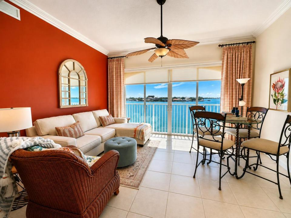 3 HARBOUR ISLE E Drive 303, Fort Pierce, Floride 34949, États-Unis
